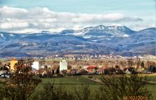 Nad Ilavou,pohľad na Vršatecké Bradlá.