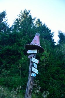 Vyšné Šiprúnske sedlo 1385m, rázcestník