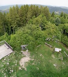 zariadenie pod rozhľadňou