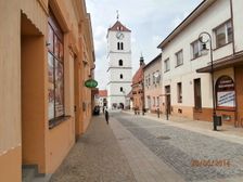 Bílá věž u kostela sv. Martina-Strážnice