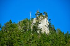 Prostredný Selenecký zub