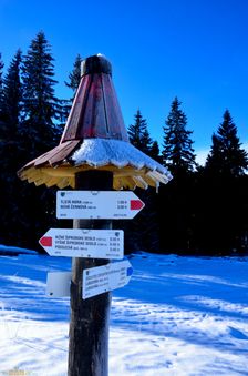 Chabzdová 1180m, rázcestník, TZT 2704