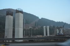 D1 Hubovské piliere