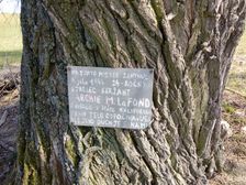 Pamätník amerického vojaka seržanta Archieho M. LaFonda