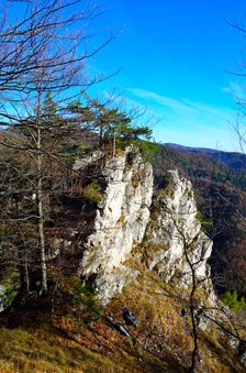 Malá Skalná, horné bralo