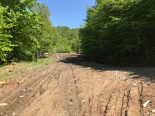 Náučný chodník odbočuje doprava