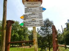 Pri motoreste Čertova pec.