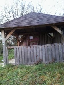 Prístrešok nad Bošácou