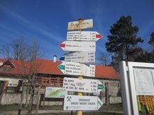 Turistický smerovník Harmónia