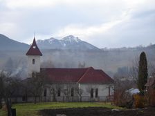 Kalameny kostol a masív Choča