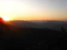 Západ slnka na skale v Zemianskej doline