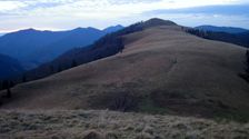 Dvoriska pri Smrekovici a Skalnej Alpe v jeseny podvecer