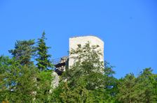 Blatnický hrad, zrekonštruovaná západná veža