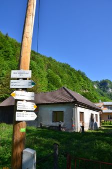 Dolný Harmanec, Kohút 490m, rázcestník