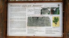 Historický nápis pod Kesslom - detail informačnej tabule