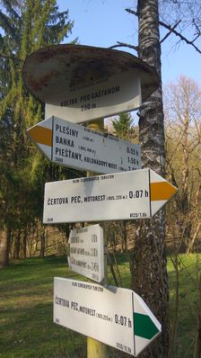 Koliba pod gaštanom