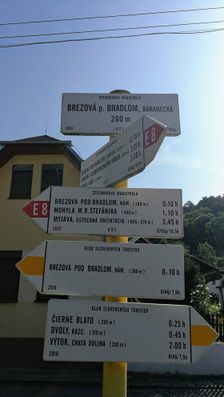 Brezová p. Bradlom, Baranecká